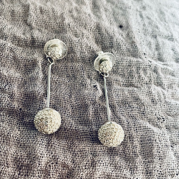 Swarovski Dolce Glam sparkly earrings. Disco, dangles, New Year’s, Elegant! - Picture 2 of 3